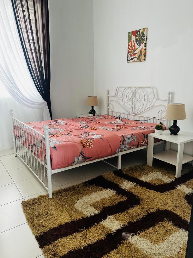 Villa Pool Kepala Batas Kampong Hilir  Exterior photo